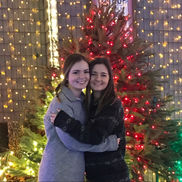 Meet your Posher, Taylor - Picture 1 of 1